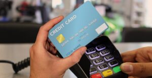 キャッシュレス政府還元を受けるための年会費はどれくらい必要ですか？