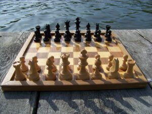 クレカの選び方で重要な年会費とポイントはどう考えるべき？